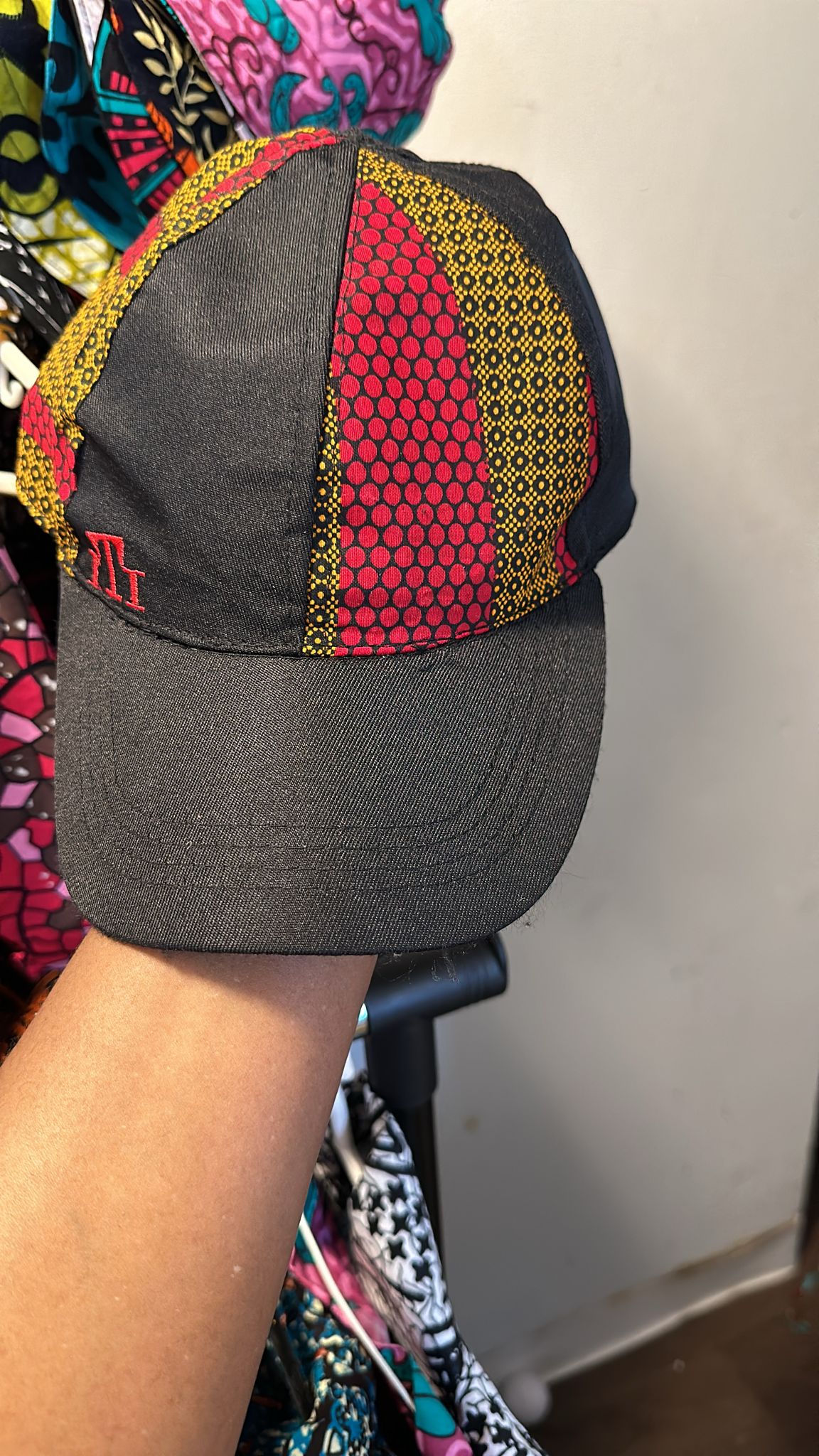 Eleven Twist Men and Women Clothing