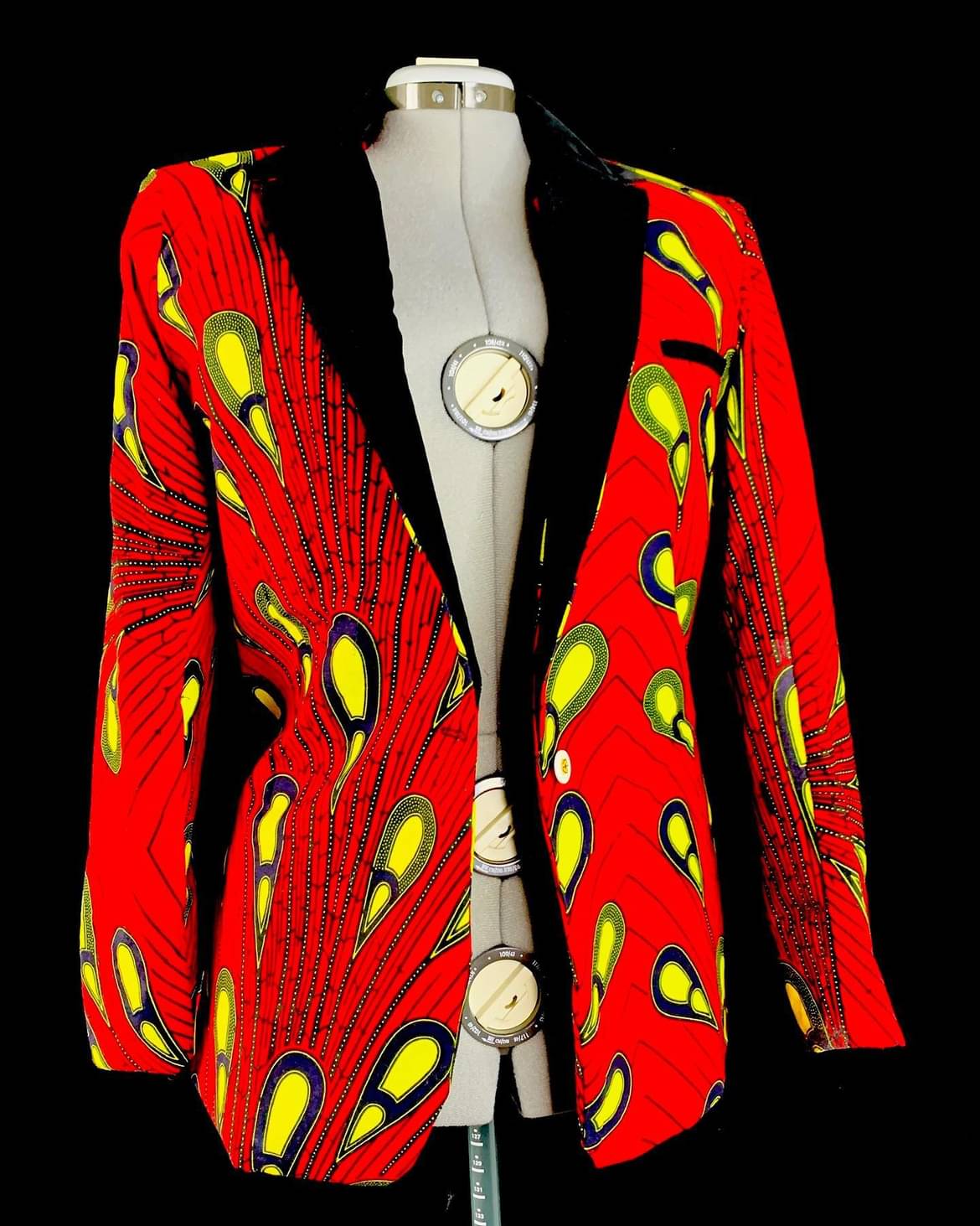 Eleven Twist Men and Women Clothing